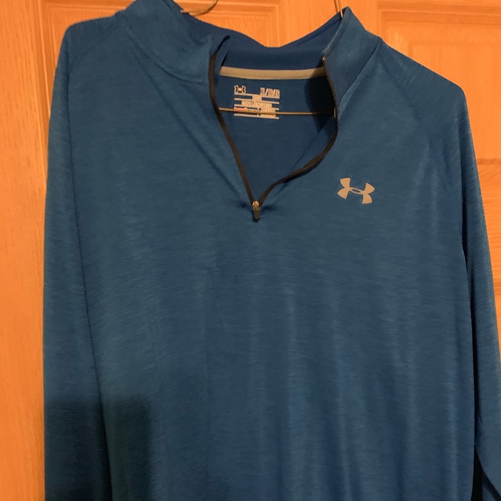 XL Under Armour 1/4 Zip